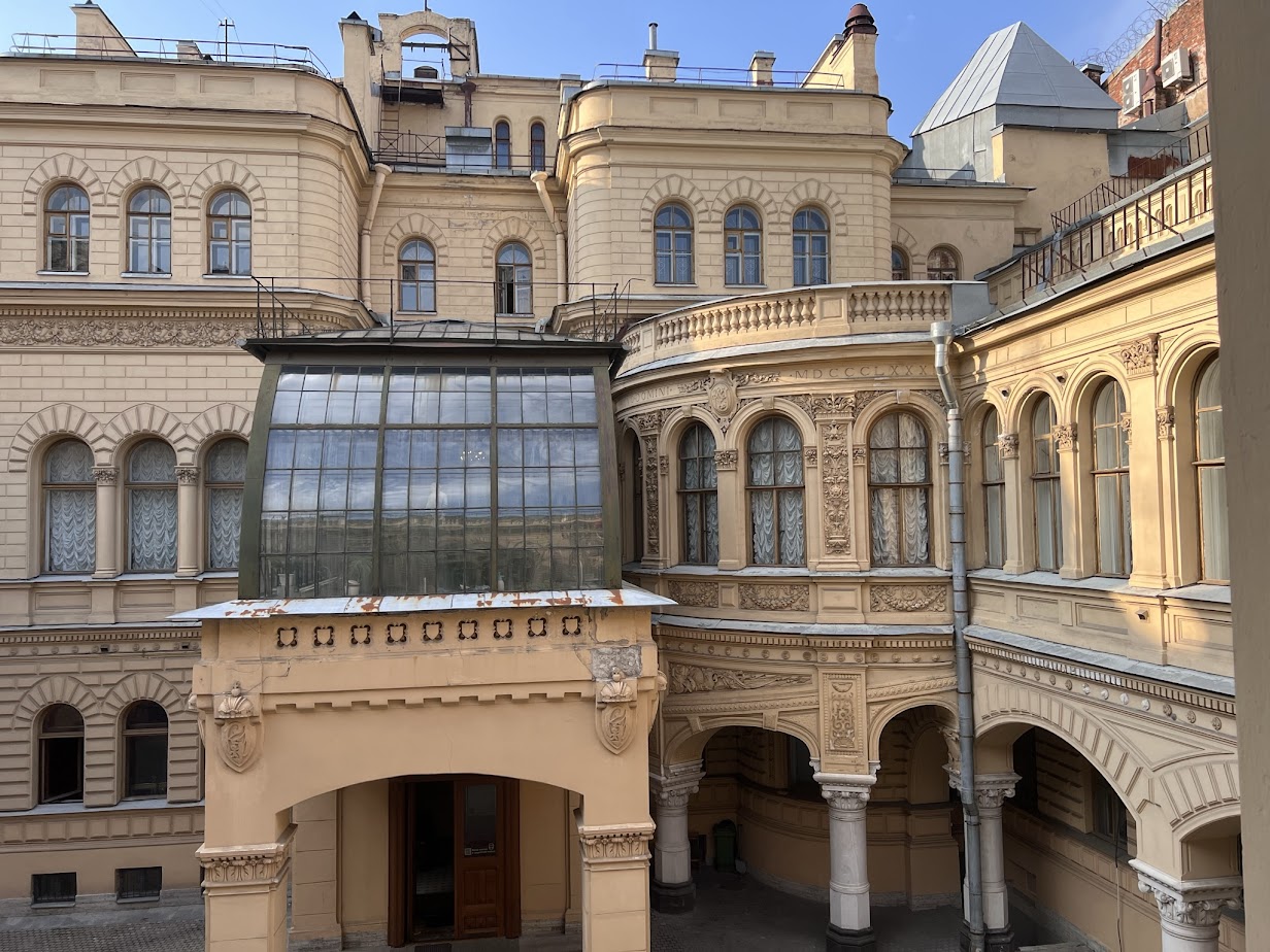 Петербург великих династий. Автобусный тур из Москвы