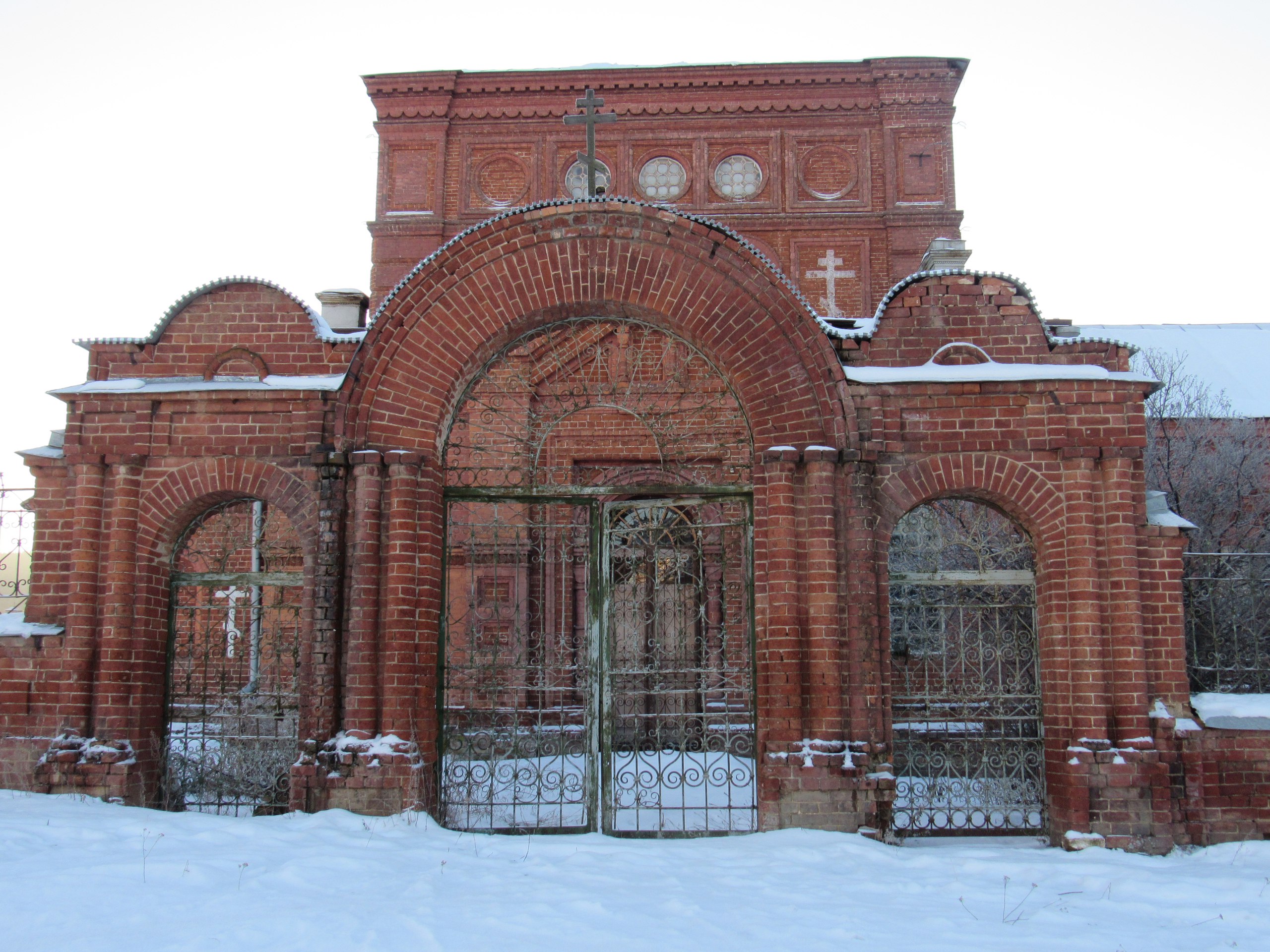 Уральское комбо: снегоходы+лошади