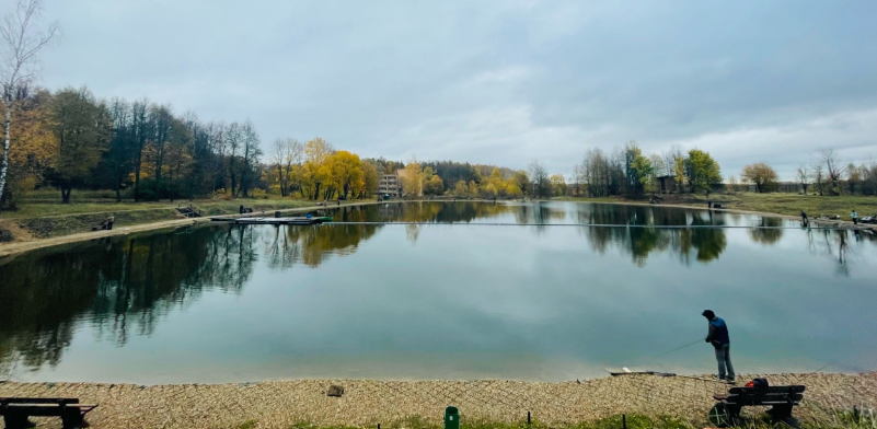 Форелевая рыбалка на платном водоеме в Мытищах