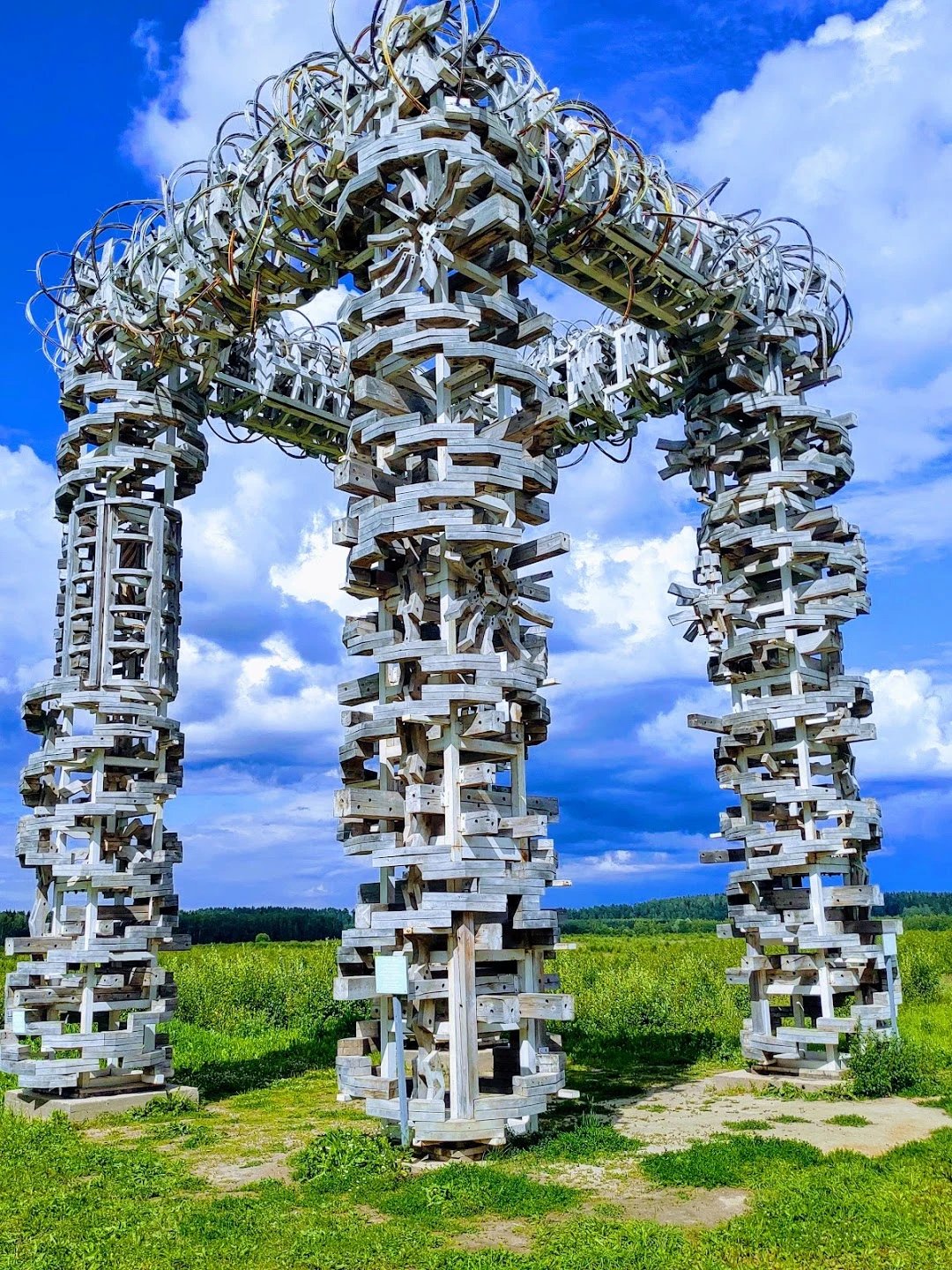 Поход на байдарках по Угре с посещением арт-парка Никола-Ленивец