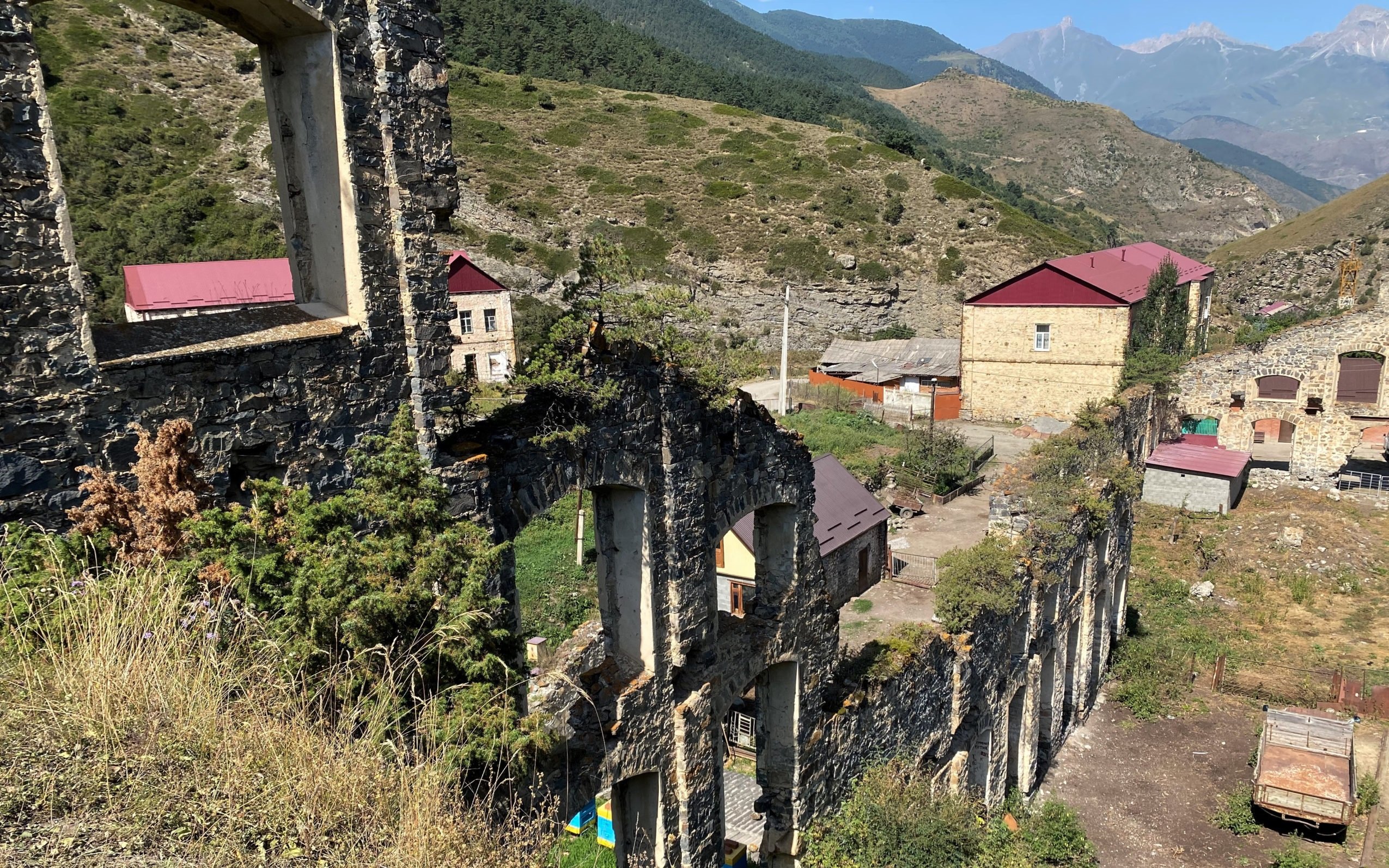 По Дигории на джипах