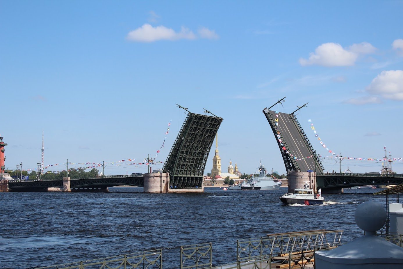 День ВМФ в Санкт-Петербурге на автобусе из Москвы