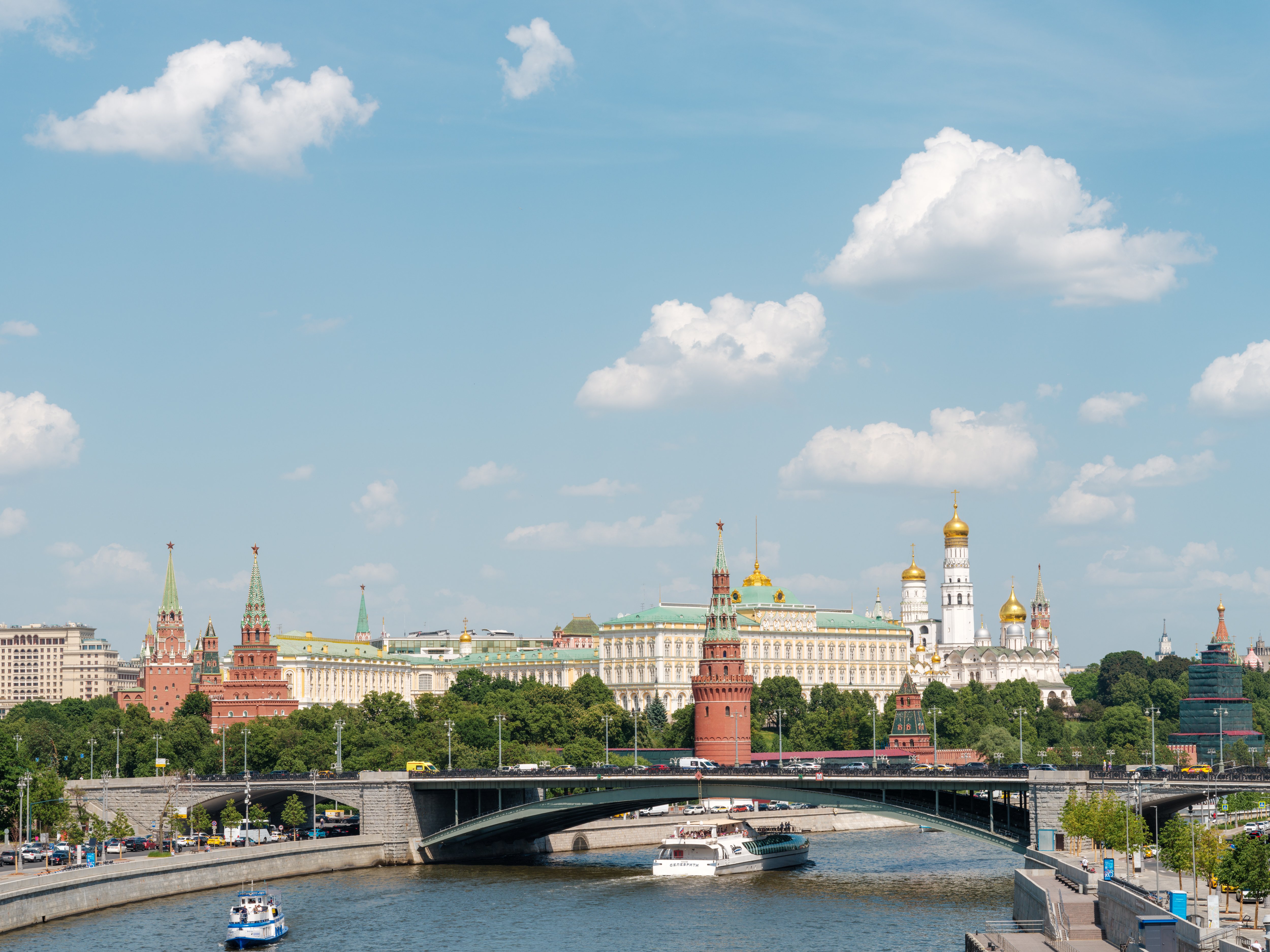 Классика двух столиц: Москва + Санкт-Петербург