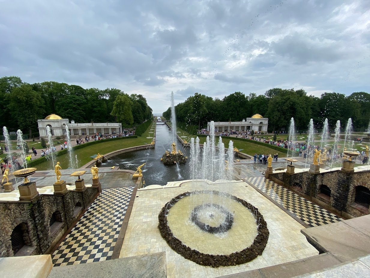 Классика двух столиц: Москва + Санкт-Петербург