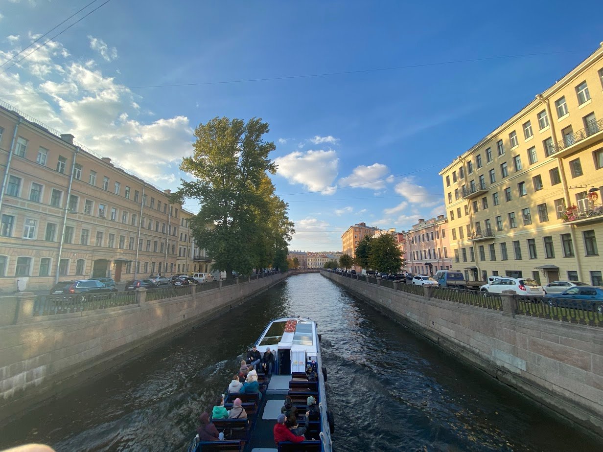 Классика двух столиц: Москва + Санкт-Петербург
