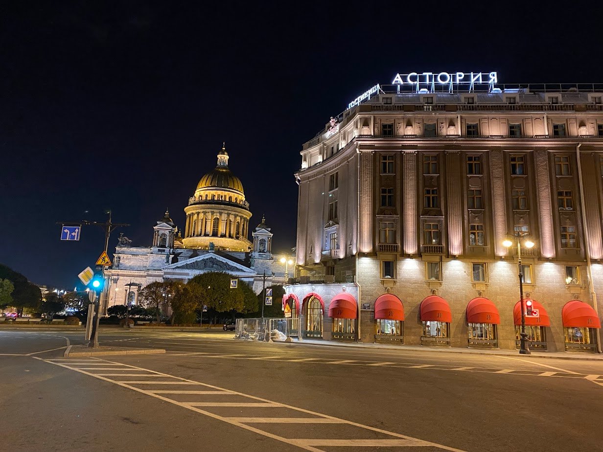 Автобусная экскурсия по ночному Петербургу