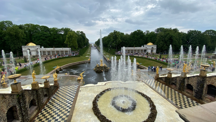 Экскурсия в Ораниенбаум и Петергоф